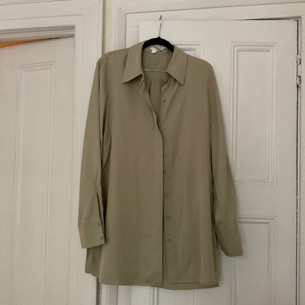 COS olive green shirt